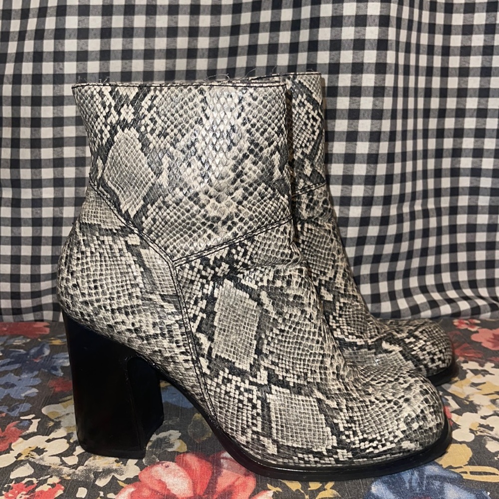 Y2K American Eagle Snake Skin Boots